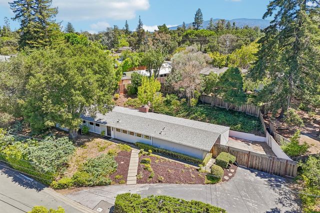 18570 Montpere Way, Saratoga, CA 95070
