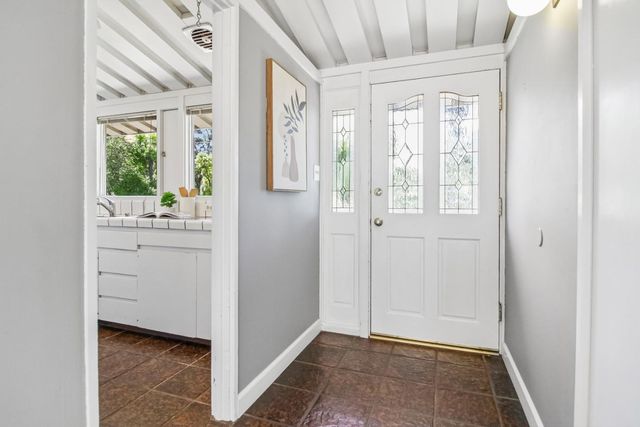 18570 Montpere Way, Saratoga, CA 95070