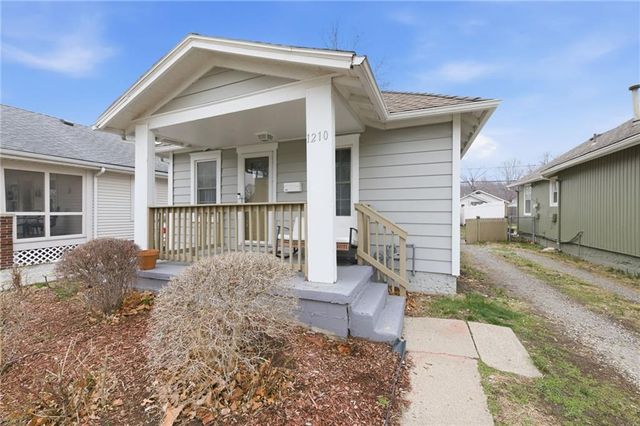 1210 E 23rd Avenue, North Kansas City, MO 64116