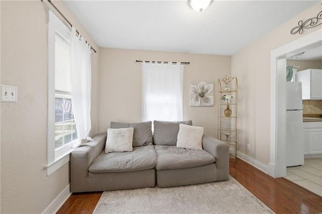 1210 E 23rd Avenue, North Kansas City, MO 64116