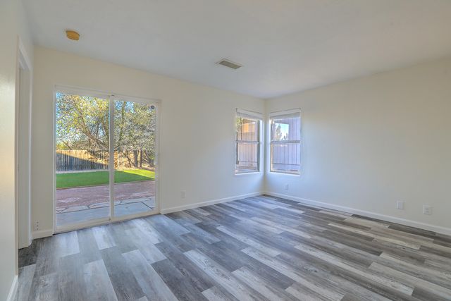 1777 Lee Loop NE, Rio Rancho, NM 87144