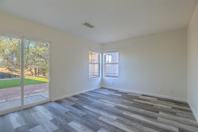 1777 Lee Loop NE, Rio Rancho, NM 87144