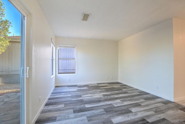 1777 Lee Loop NE, Rio Rancho, NM 87144