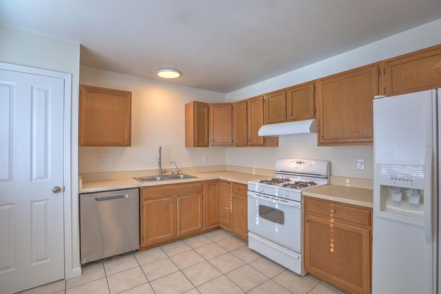 1777 Lee Loop NE, Rio Rancho, NM 87144