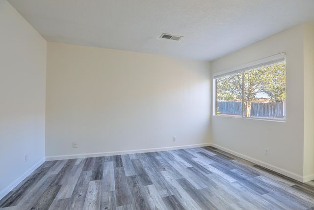 1777 Lee Loop NE, Rio Rancho, NM 87144