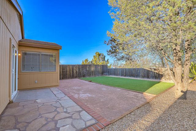 1777 Lee Loop NE, Rio Rancho, NM 87144