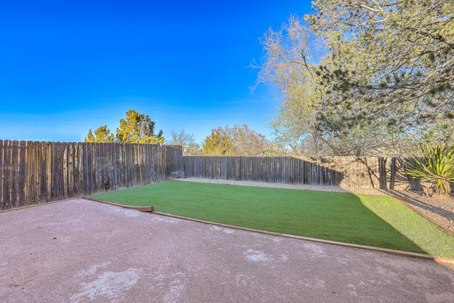 1777 Lee Loop NE, Rio Rancho, NM 87144