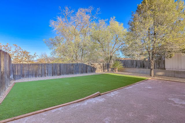 1777 Lee Loop NE, Rio Rancho, NM 87144
