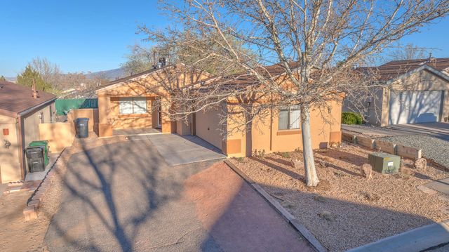 1777 Lee Loop NE, Rio Rancho, NM 87144