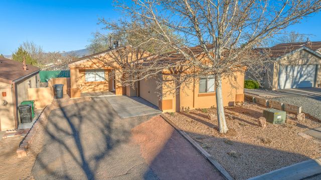 1777 Lee Loop NE, Rio Rancho, NM 87144