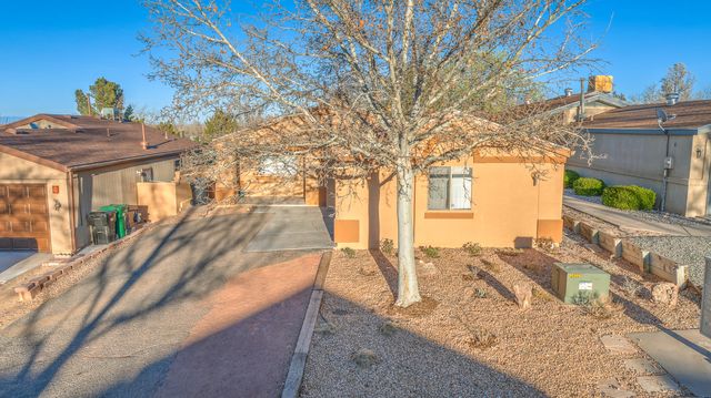 1777 Lee Loop NE, Rio Rancho, NM 87144