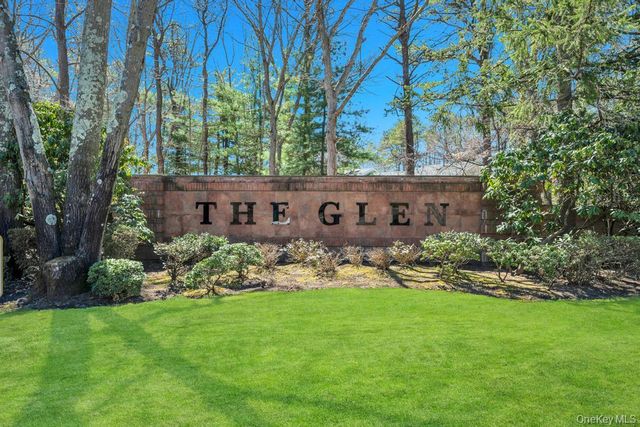 12 Baldwin Court, Ridge, NY 11961