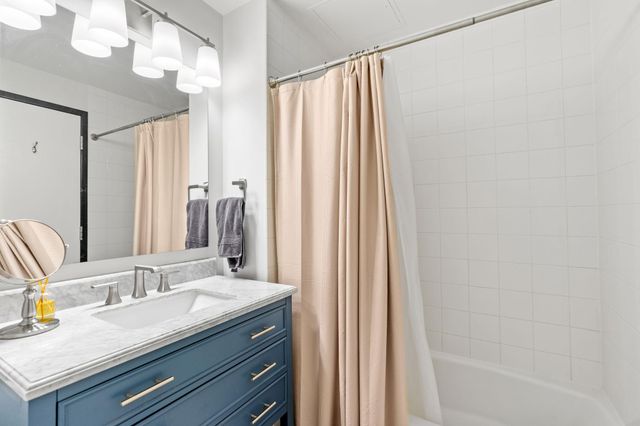 720 N 4th Street 213, Minneapolis, MN 55401