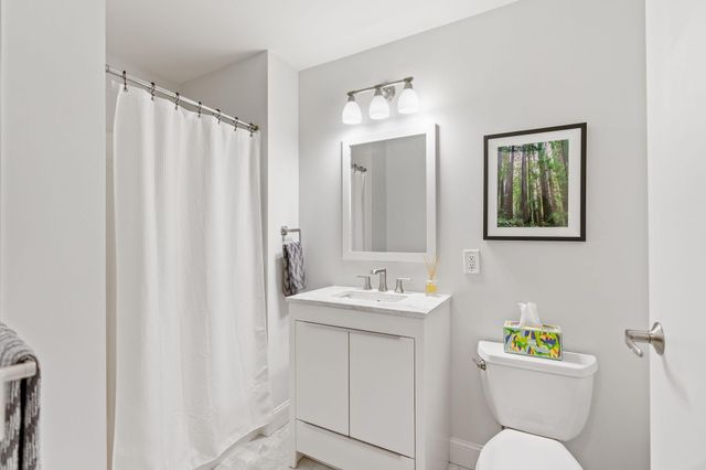 720 N 4th Street 213, Minneapolis, MN 55401