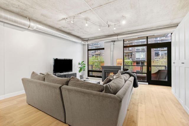 720 N 4th Street 213, Minneapolis, MN 55401