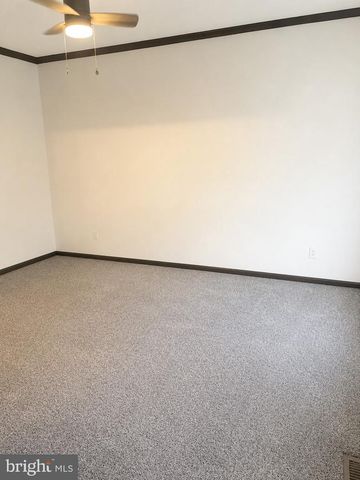 56 CHARLES ST, Elizabethtown, PA 17022