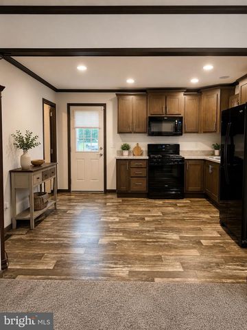 56 CHARLES ST, Elizabethtown, PA 17022