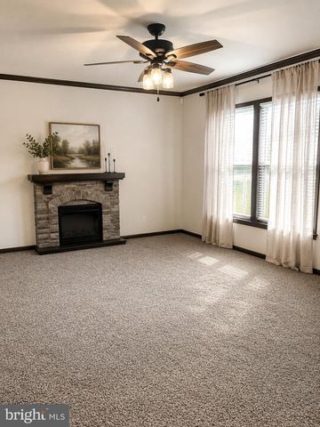 56 CHARLES ST, Elizabethtown, PA 17022