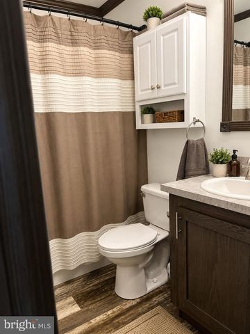 56 CHARLES ST, Elizabethtown, PA 17022