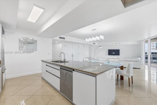 17201 Collins Avenue 1107, Sunny Isles Beach, FL 33160