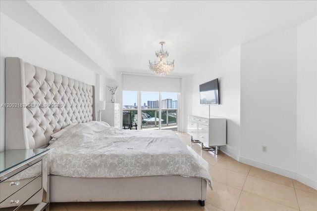 17201 Collins Avenue 1107, Sunny Isles Beach, FL 33160
