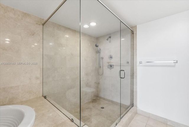 17201 Collins Avenue 1107, Sunny Isles Beach, FL 33160