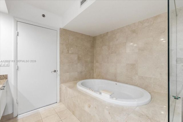 17201 Collins Avenue 1107, Sunny Isles Beach, FL 33160
