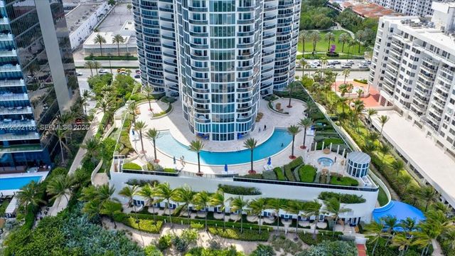17201 Collins Avenue 1107, Sunny Isles Beach, FL 33160
