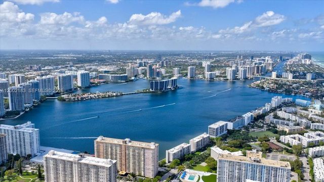 17201 Collins Avenue 1107, Sunny Isles Beach, FL 33160