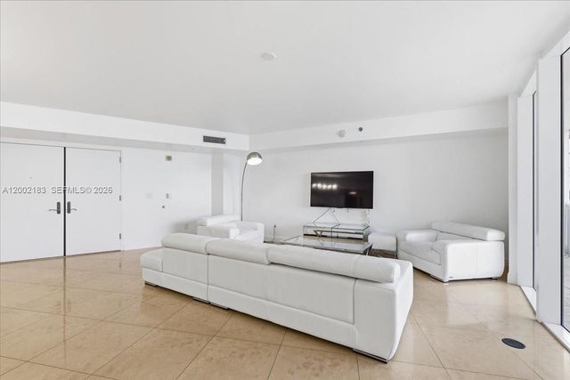 17201 Collins Avenue 1107, Sunny Isles Beach, FL 33160