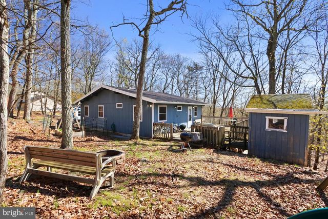 214 MOCKINGBIRD CT, Bushkill, PA 18324