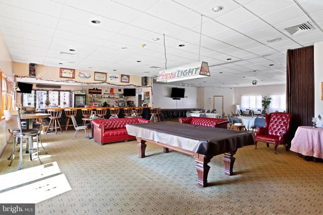 214 MOCKINGBIRD CT, Bushkill, PA 18324