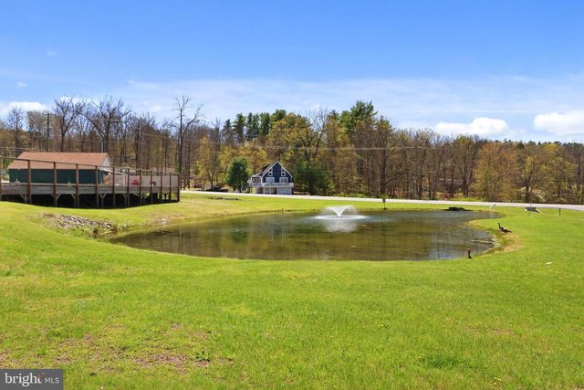 214 MOCKINGBIRD CT, Bushkill, PA 18324