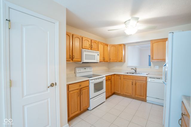1698 Fairfield Circle, Greenfield, IN 46140