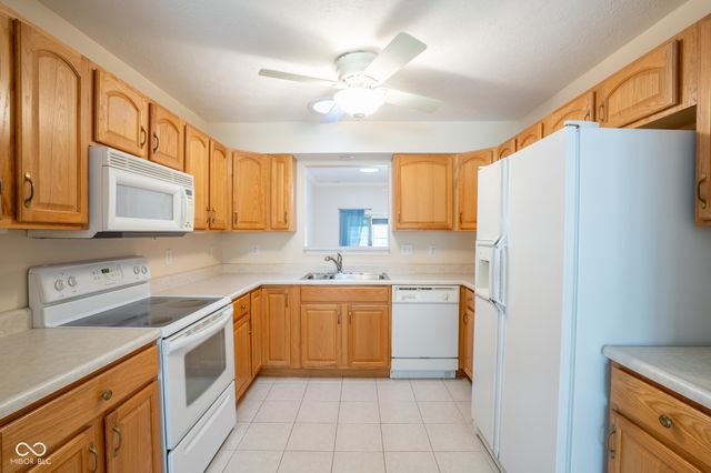 1698 Fairfield Circle, Greenfield, IN 46140