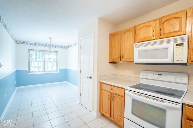 1698 Fairfield Circle, Greenfield, IN 46140