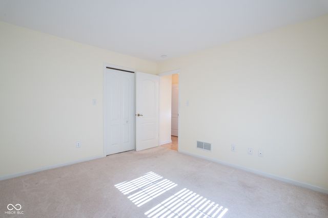 1698 Fairfield Circle, Greenfield, IN 46140