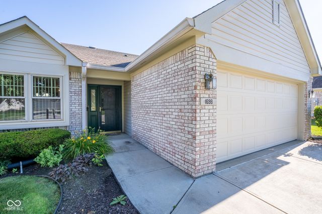 1698 Fairfield Circle, Greenfield, IN 46140