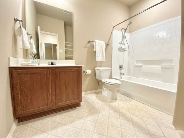 421 Goldstone Lane, Fort Worth, TX 76131