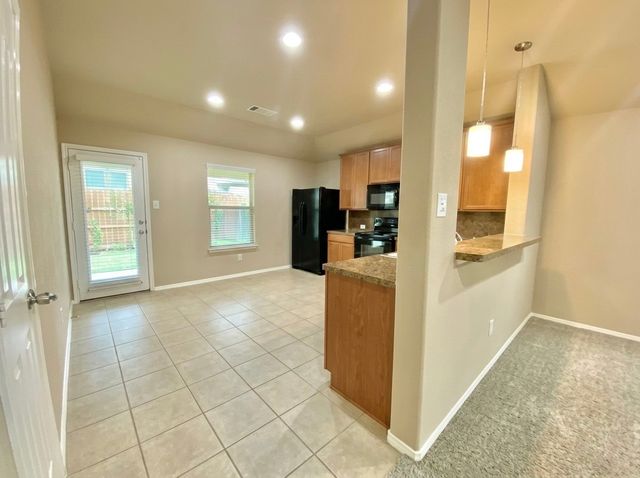 421 Goldstone Lane, Fort Worth, TX 76131