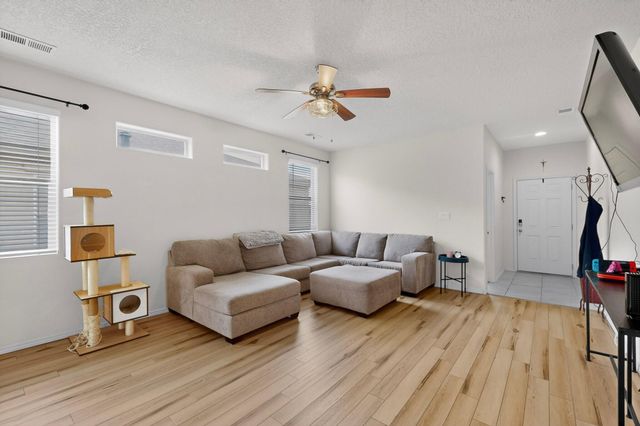 5813 Colfax Place NE, Rio Rancho, NM 87144