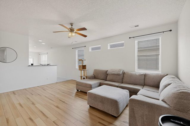 5813 Colfax Place NE, Rio Rancho, NM 87144