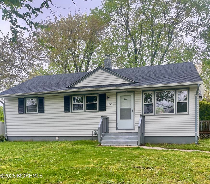 706 E Lawn Drive, Neptune Township, NJ 07753