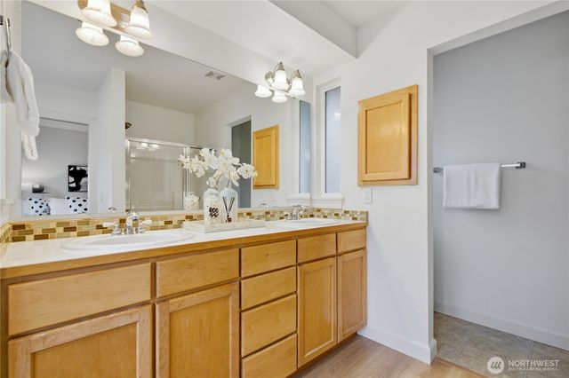 8833 NE 178th Street, Bothell, WA 98011