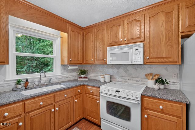 618 Kingsbury Drive, Durham, NC 27712