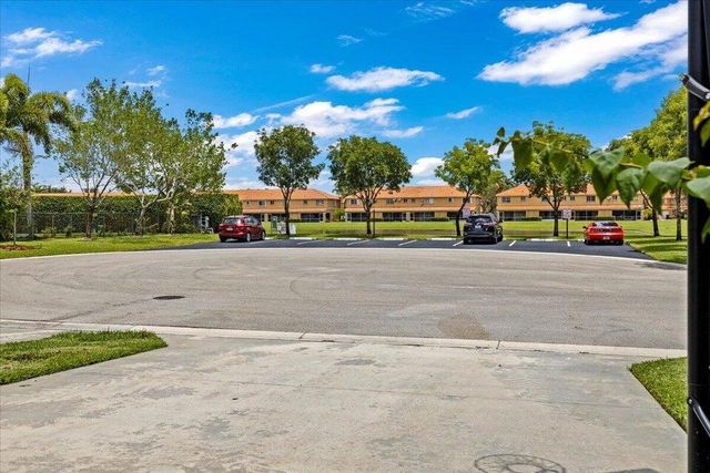 6136 Southard Street, West Palm Beach, FL 33411