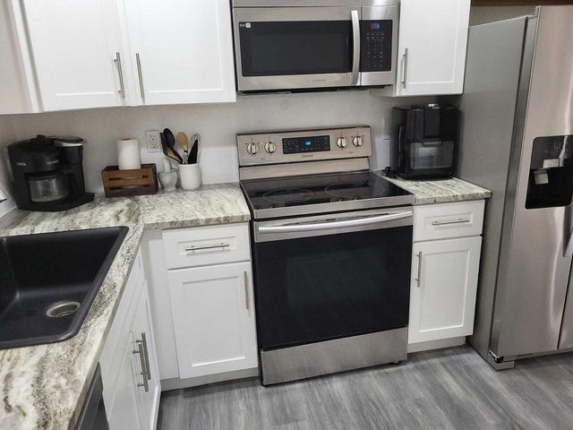 6136 Southard Street, West Palm Beach, FL 33411