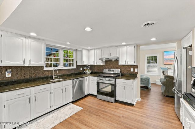 7 Portsmouth Drive, Forked River, NJ 08731