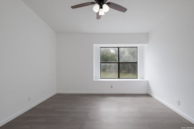 6098 GLACIER SUN DR, San Antonio, TX 78244