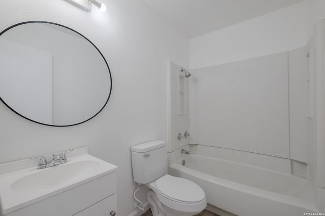 6098 GLACIER SUN DR, San Antonio, TX 78244